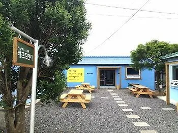 Lefthander Guesthouse Jeju Affittacamere