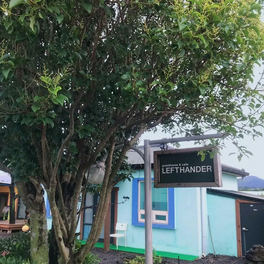 Lefthander Guesthouse Jeju 2*,  Corea del Sud